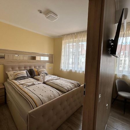 Harmony Apartments เอ็กเกอร์ ภายนอก รูปภาพ