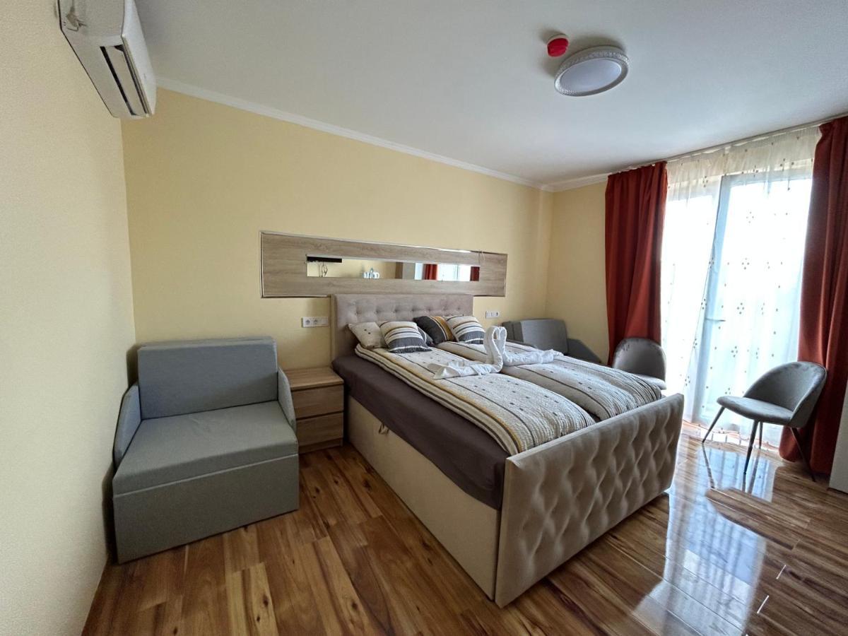 Harmony Apartments เอ็กเกอร์ ภายนอก รูปภาพ